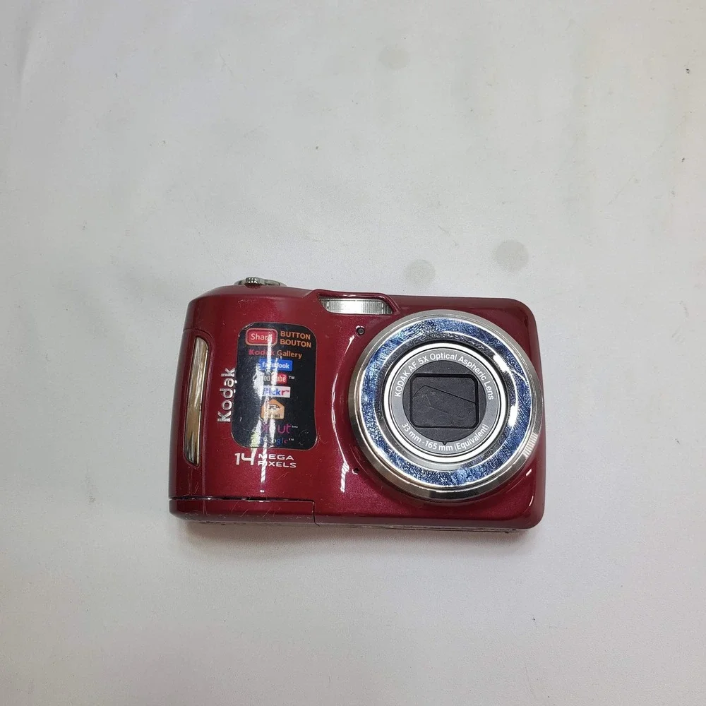 Kodak EasyShare C195 Digital Camera Red 14MP 5x Zoom Retro Digicam Bundle